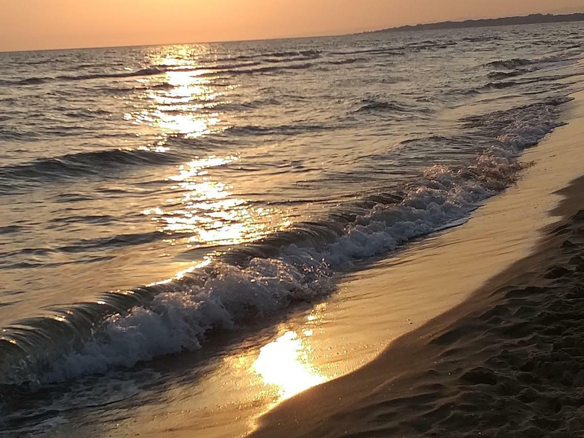 Beach House Apartman Passoscuro Kültér fotó