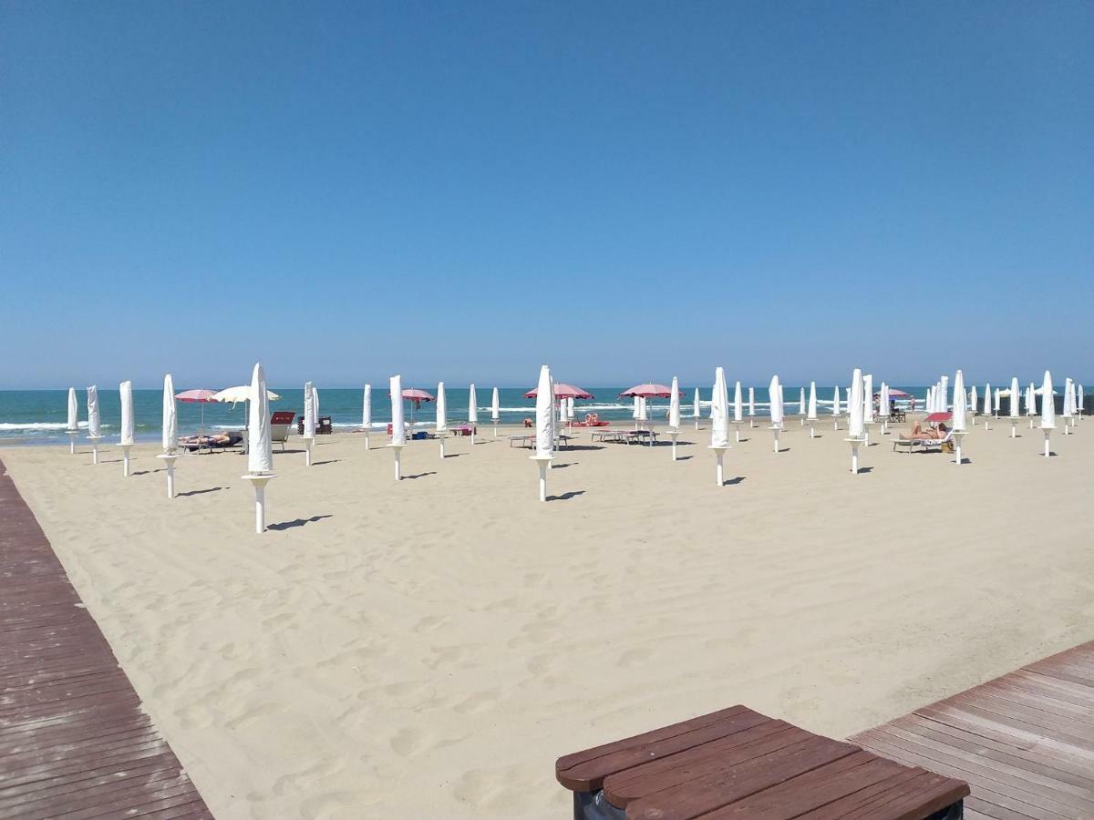 Beach House Apartman Passoscuro Kültér fotó